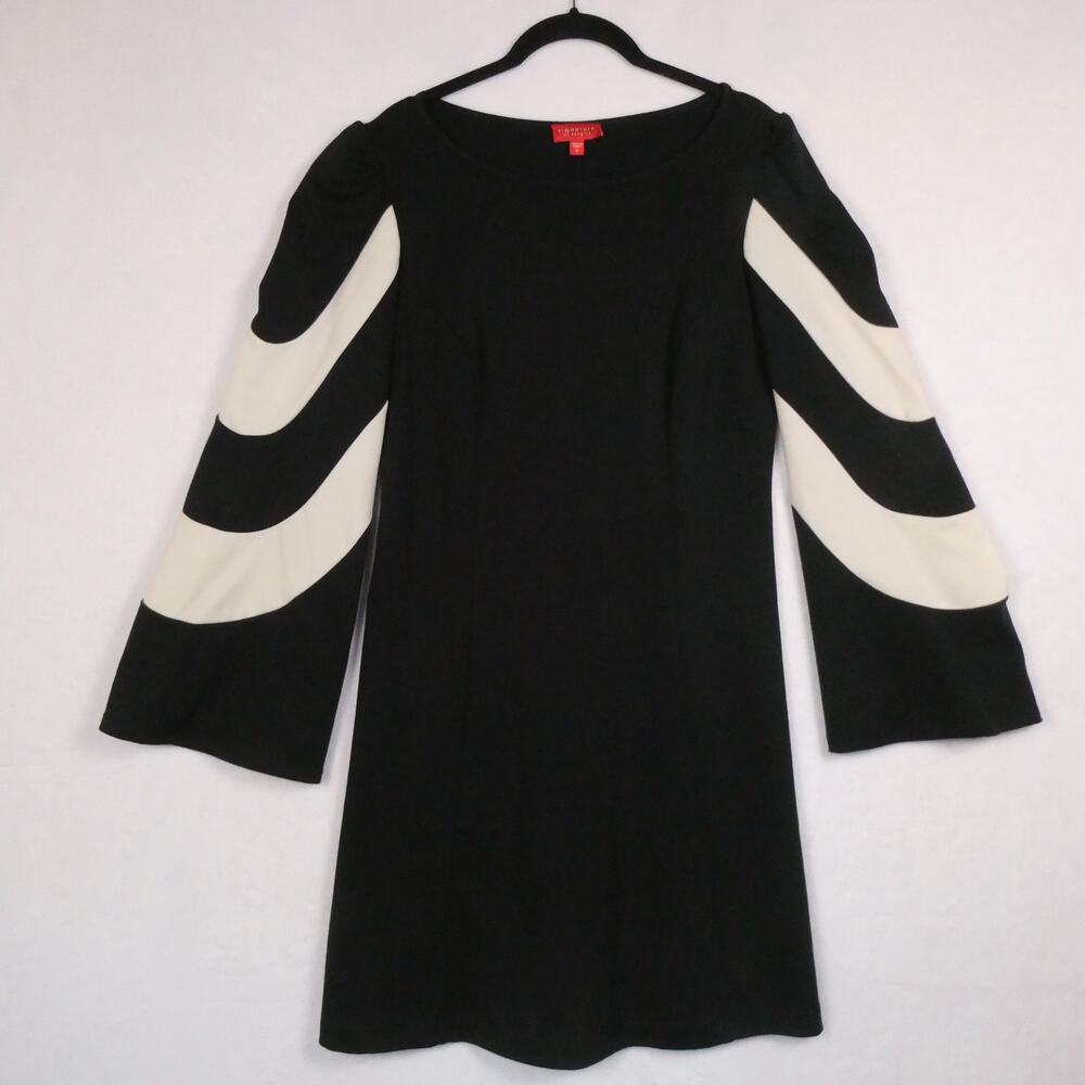 Signature by Sangria Mod Graphic A-Line Dress Size 6 Black White Bell Sleeves